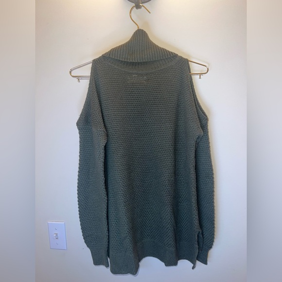 Hollister Olive Green Chunky Knit Cold Shoulder Turtleneck Sweater Size S - Picture 2 of 10
